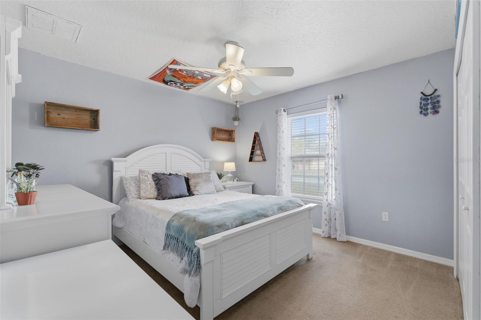 Image 14 of 47 For 10294 Dotted Wren Avenue