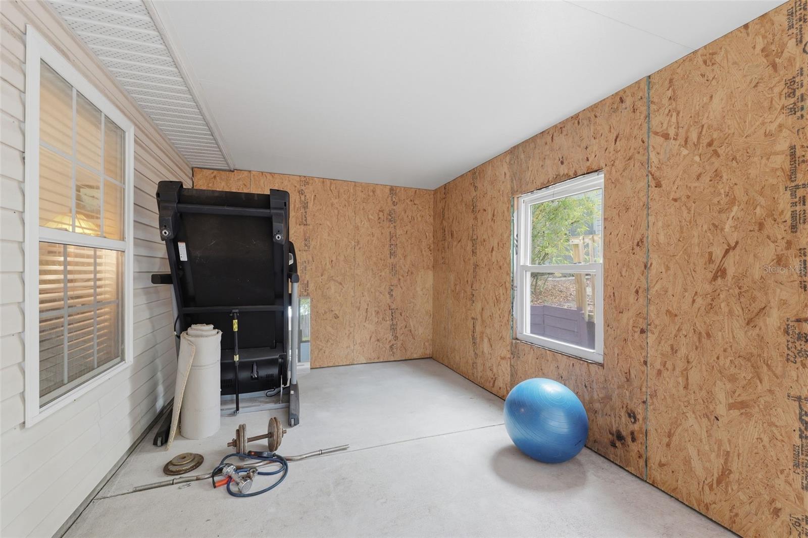 Image 22 of 47 For 10294 Dotted Wren Avenue