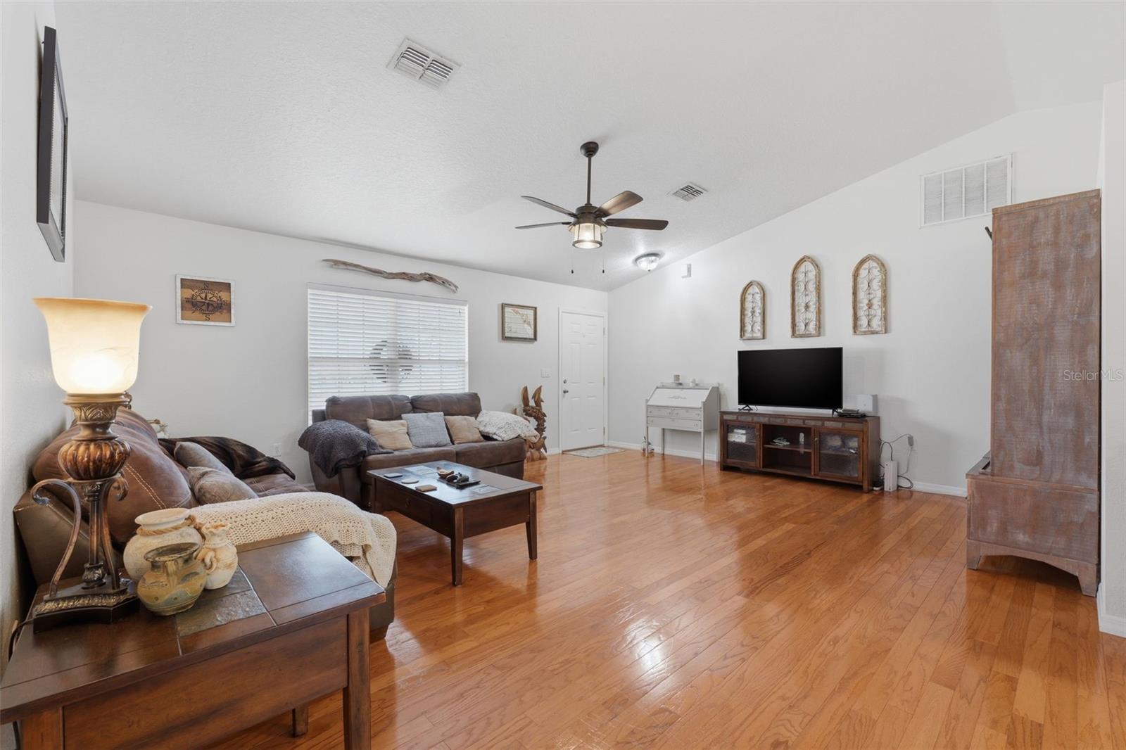 Image 44 of 47 For 10294 Dotted Wren Avenue