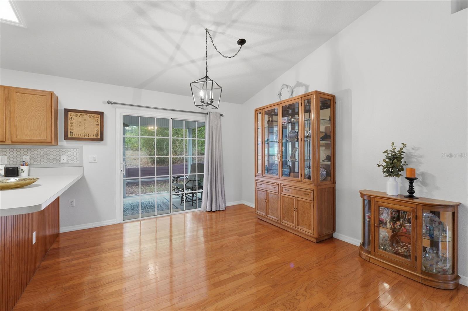 Image 5 of 47 For 10294 Dotted Wren Avenue