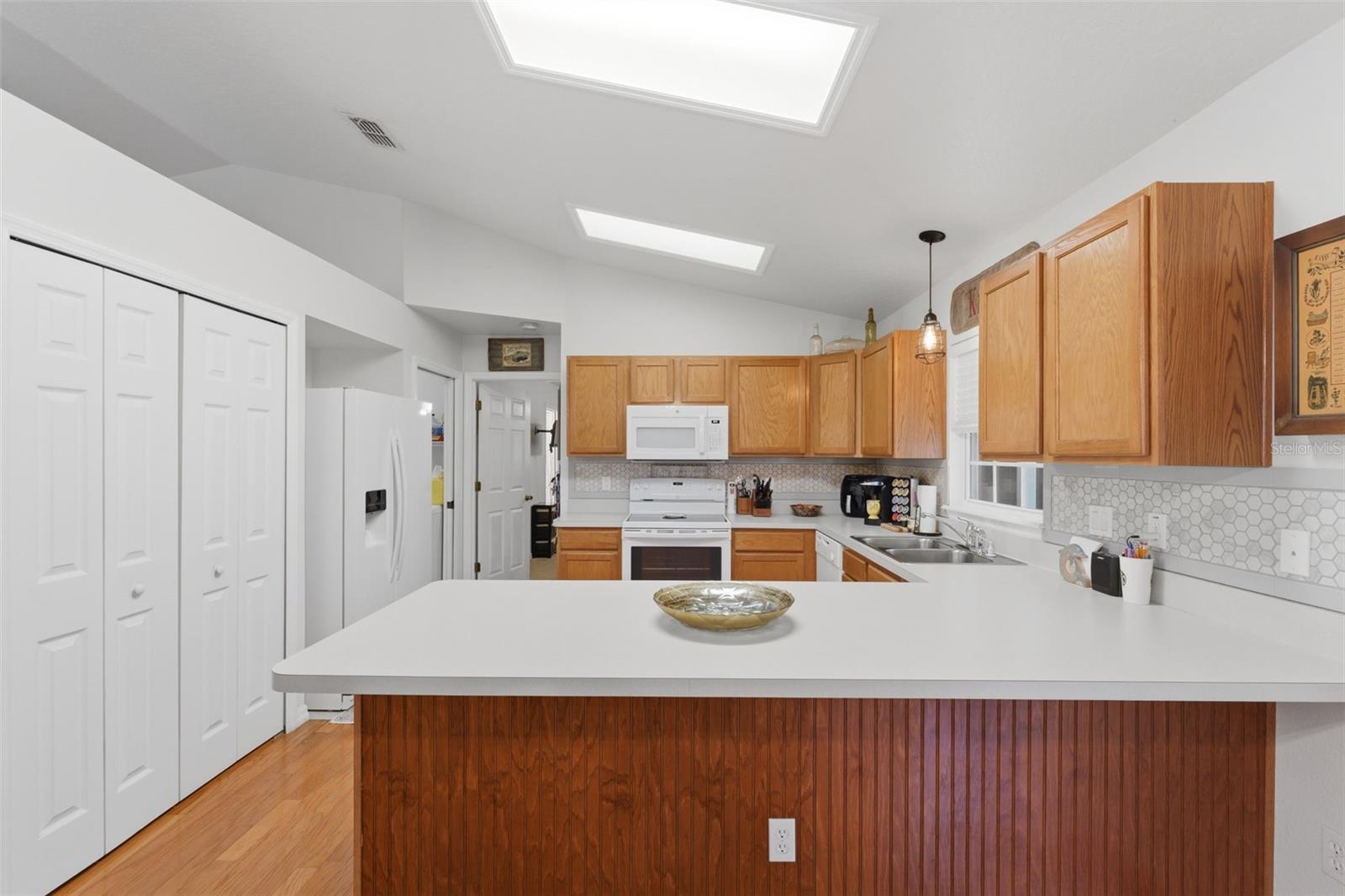 Image 7 of 47 For 10294 Dotted Wren Avenue