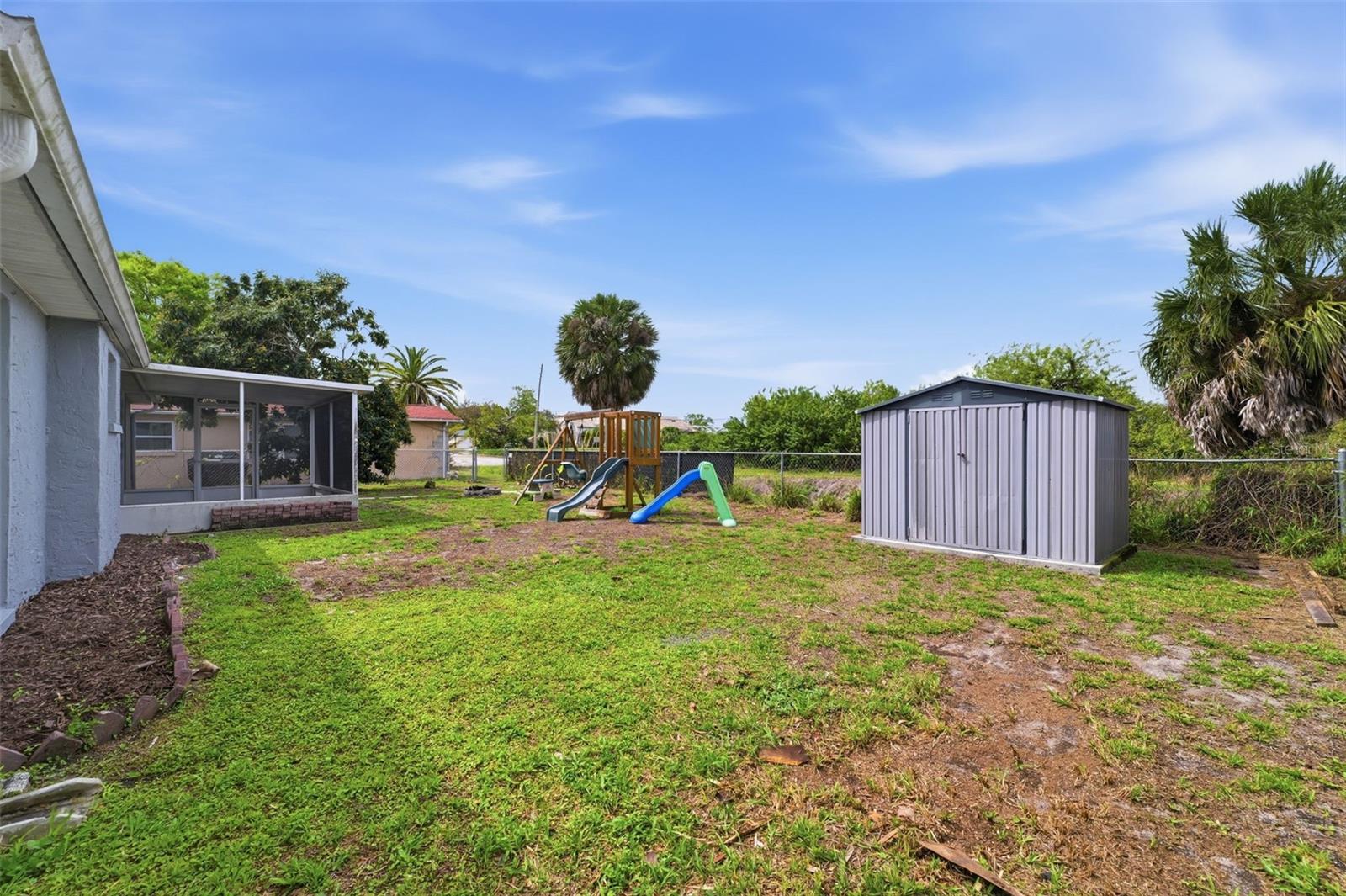 Image 22 of 36 For 10011 Cherry Creek Lane