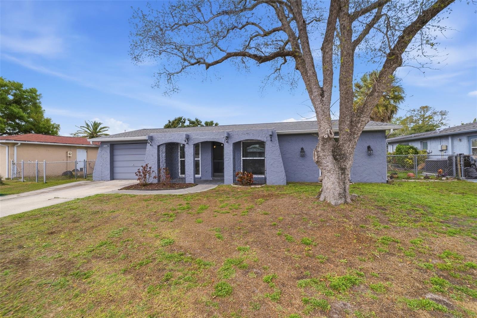 Image 27 of 36 For 10011 Cherry Creek Lane