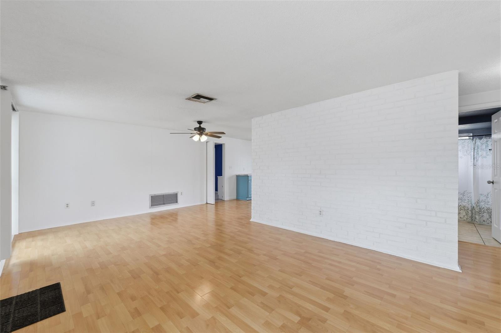 Image 31 of 36 For 10011 Cherry Creek Lane