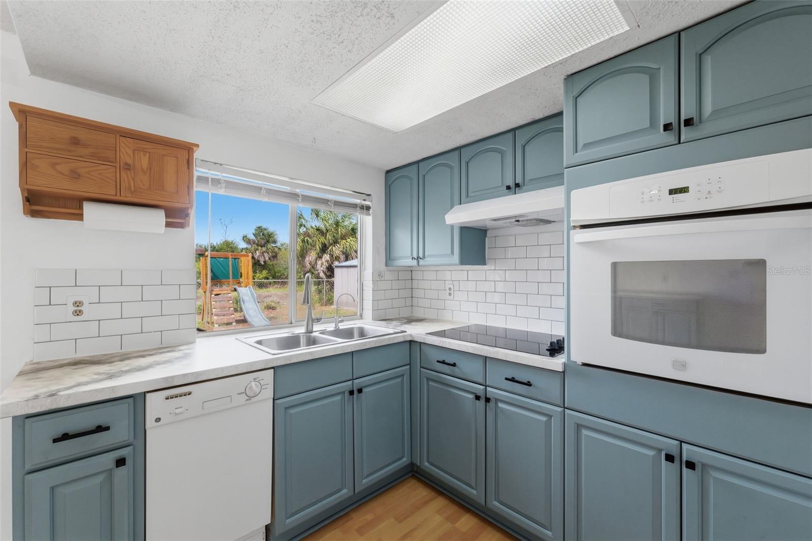 Image 33 of 36 For 10011 Cherry Creek Lane