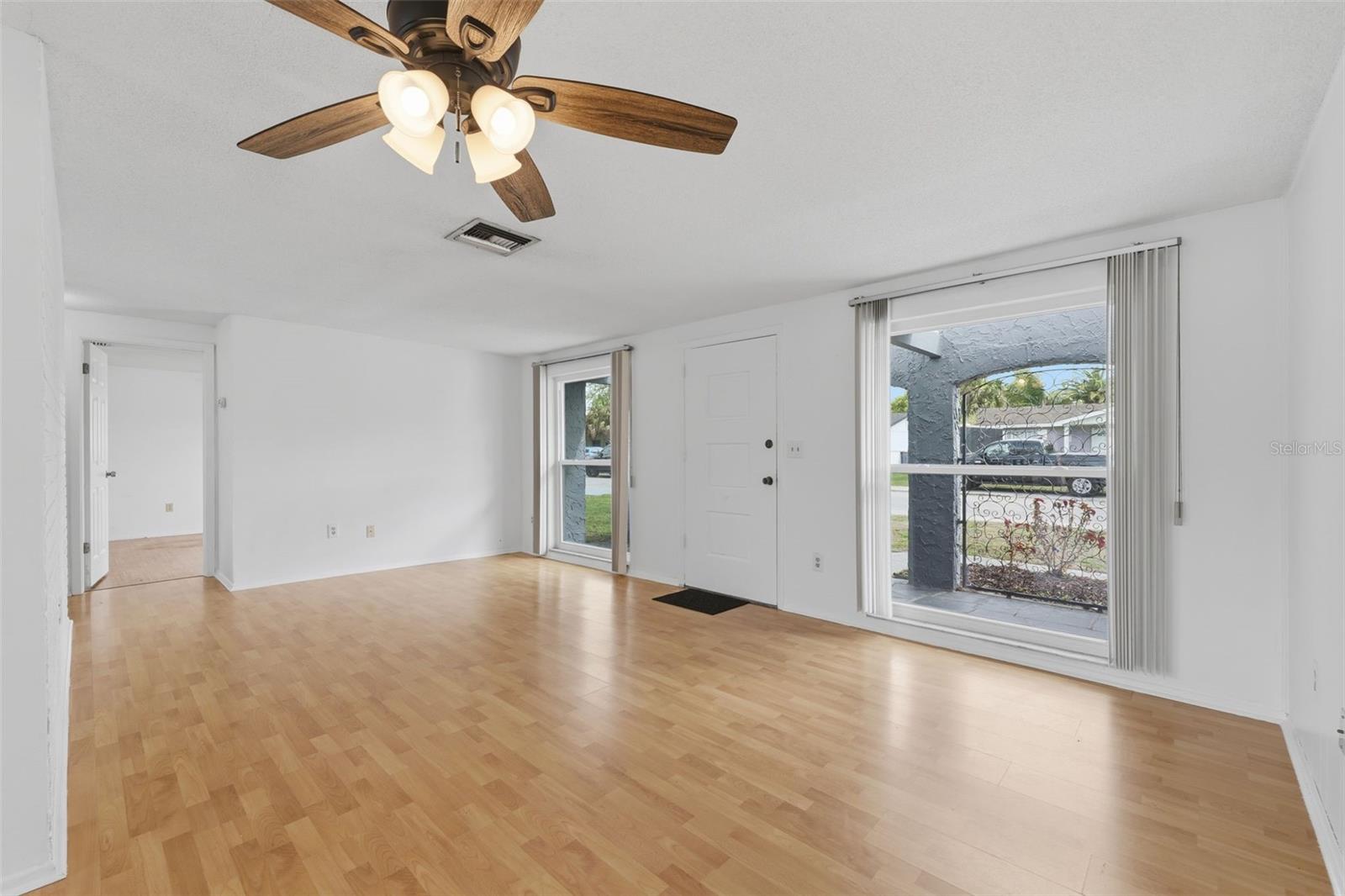 Image 5 of 36 For 10011 Cherry Creek Lane