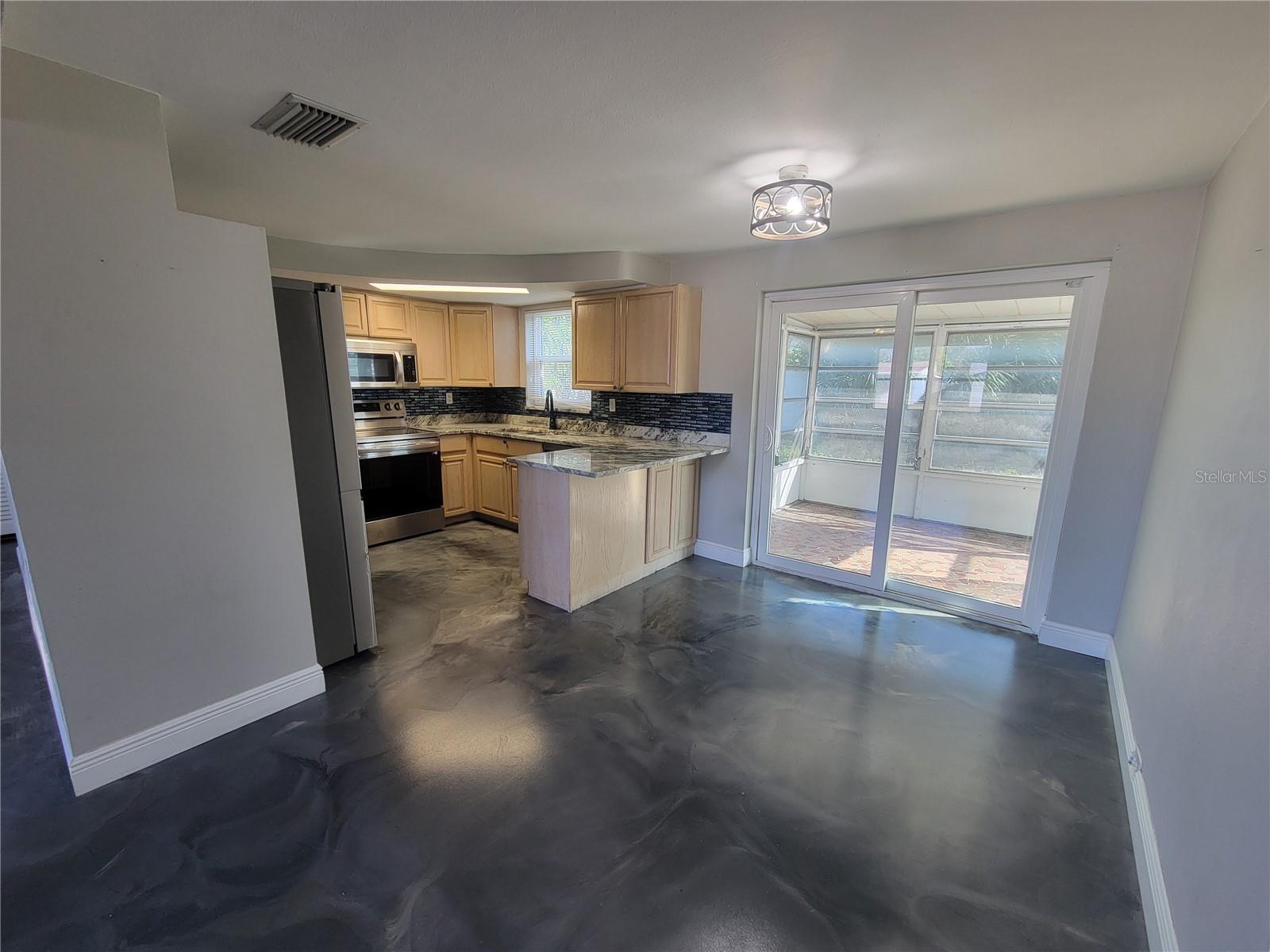 Image 11 of 35 For 4214 Ridgefield Avenue