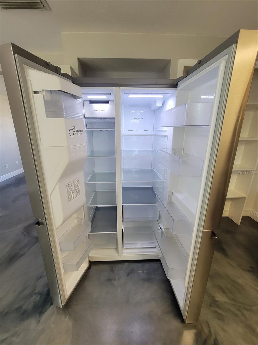 Image 16 of 35 For 4214 Ridgefield Avenue