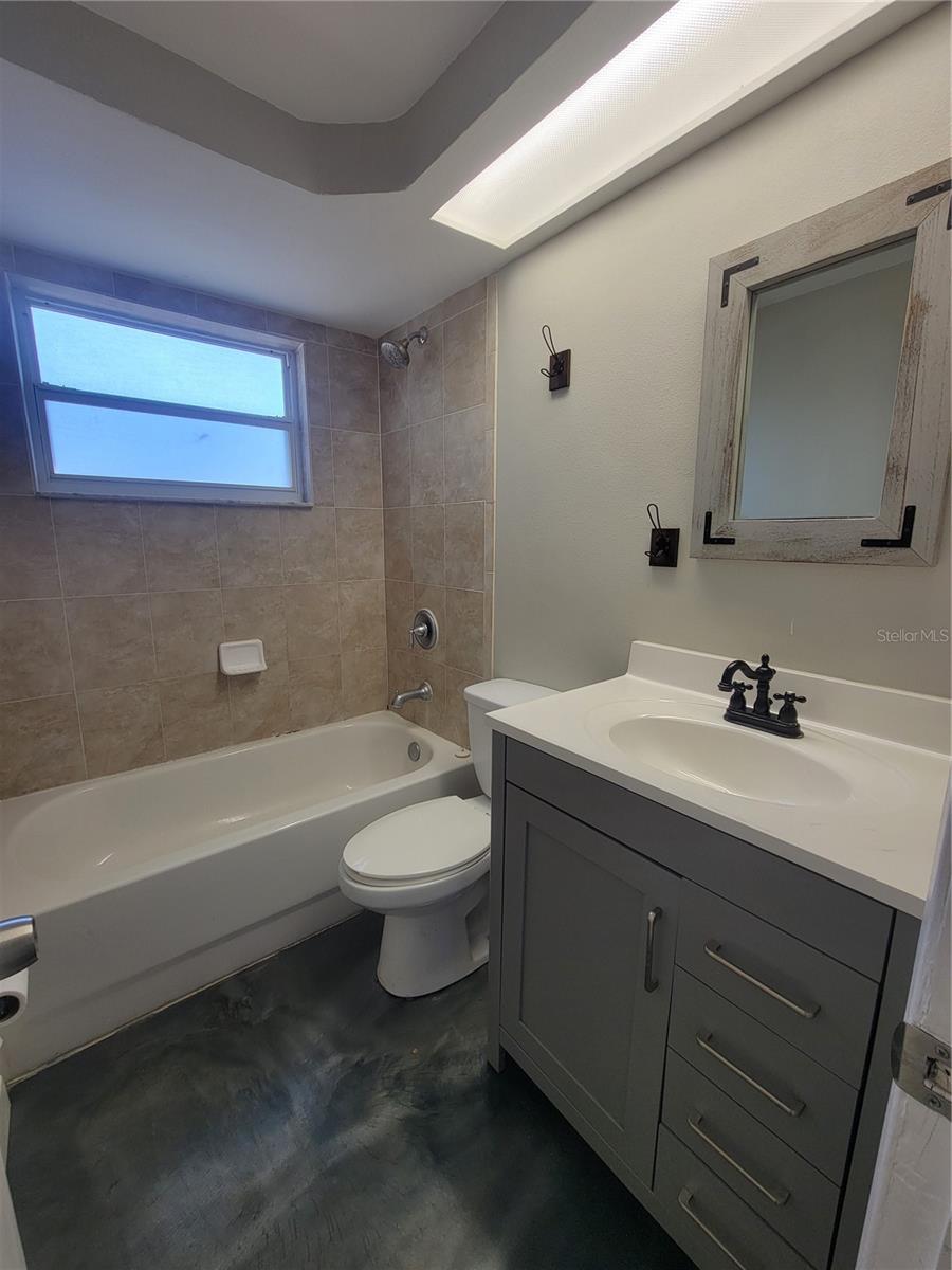 Image 22 of 35 For 4214 Ridgefield Avenue