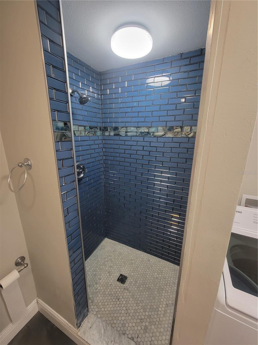 Image 30 of 35 For 4214 Ridgefield Avenue