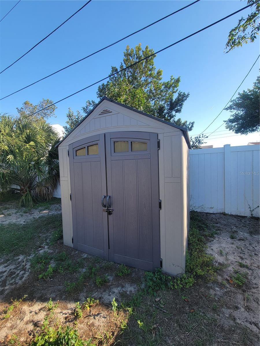 Image 33 of 35 For 4214 Ridgefield Avenue