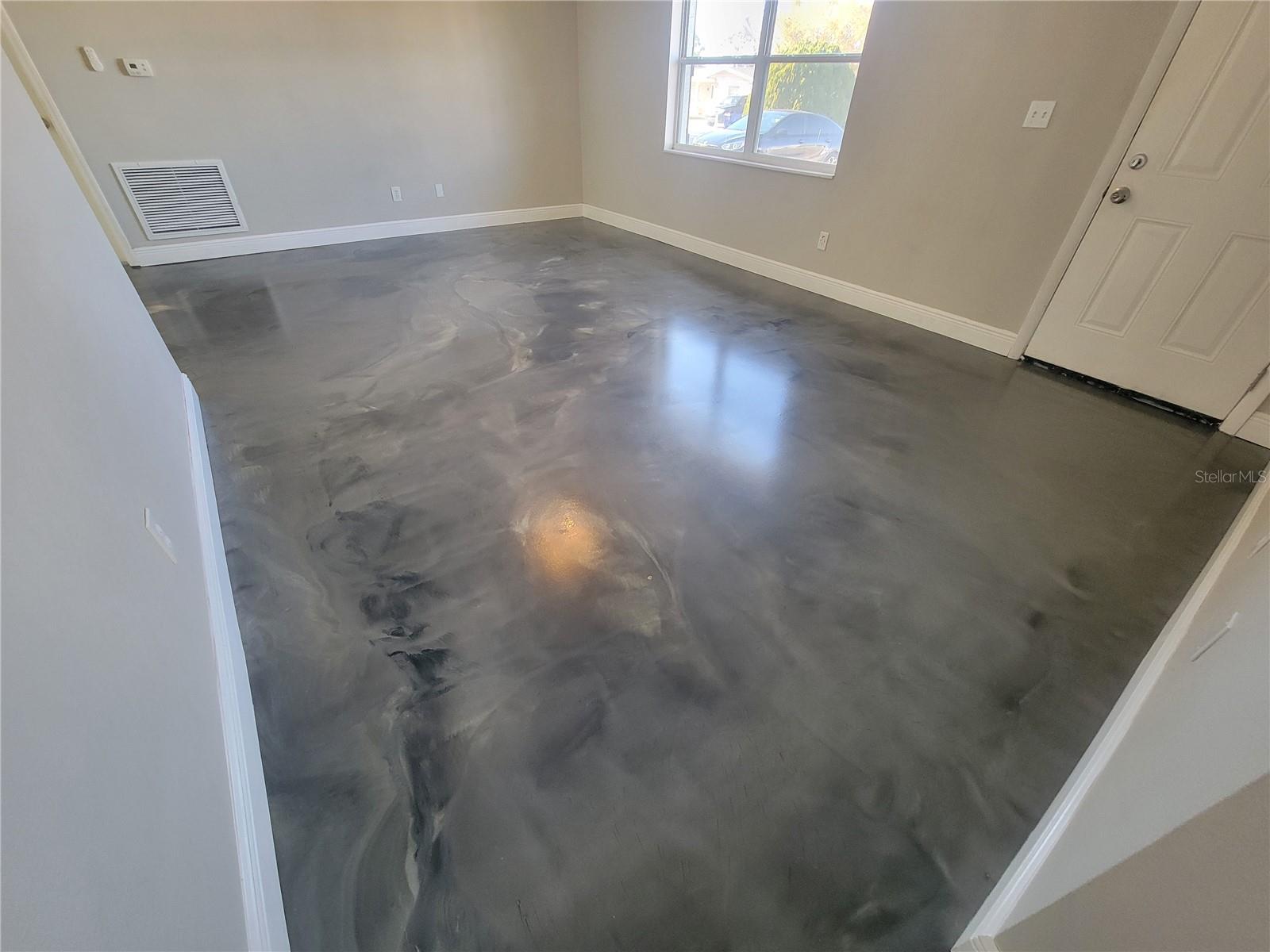 Image 6 of 35 For 4214 Ridgefield Avenue