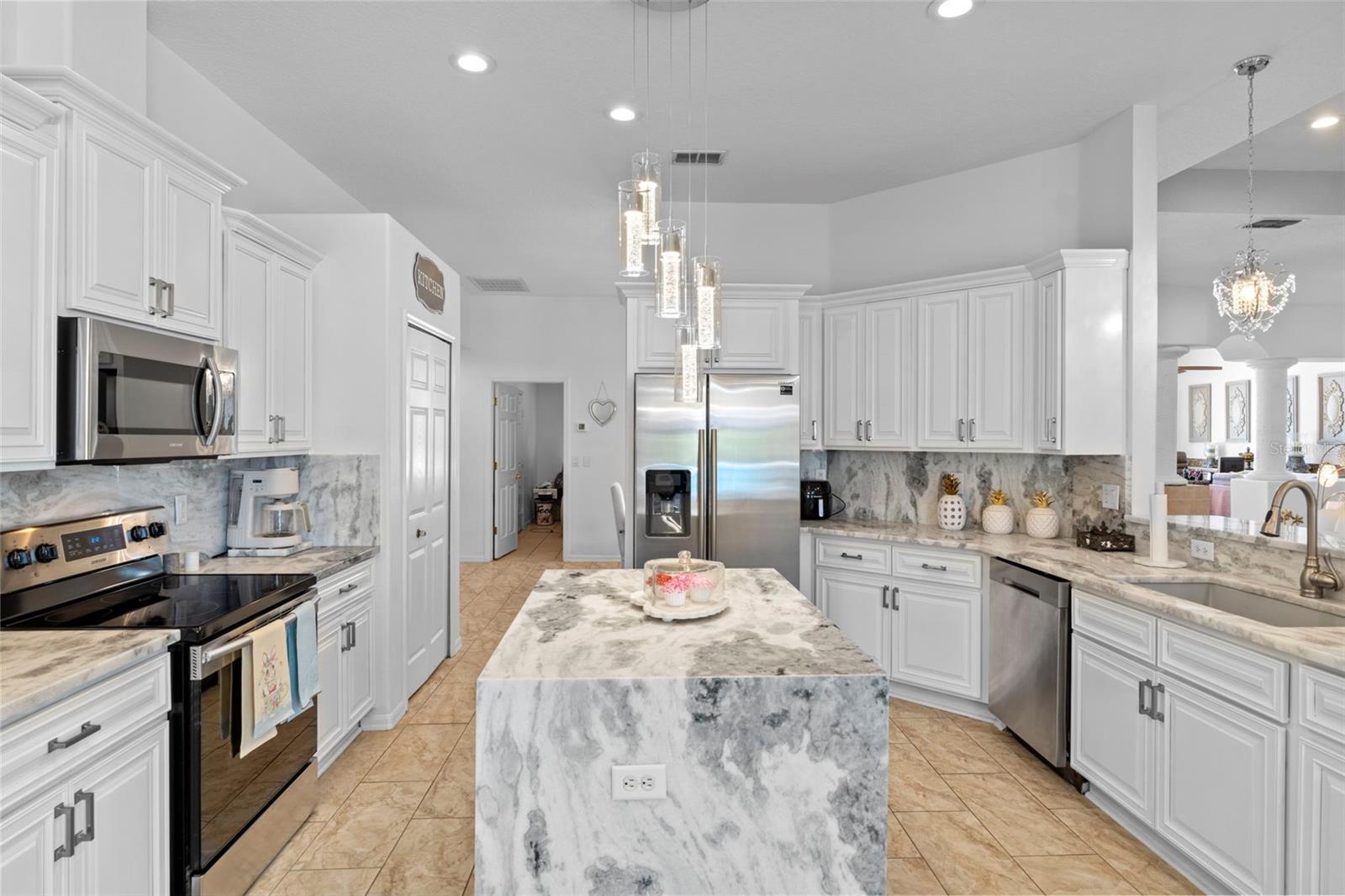 Image 25 of 69 For 4061 Misty View Drive