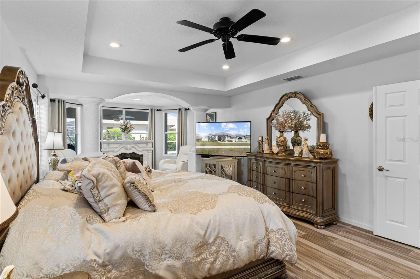 Image 31 of 69 For 4061 Misty View Drive