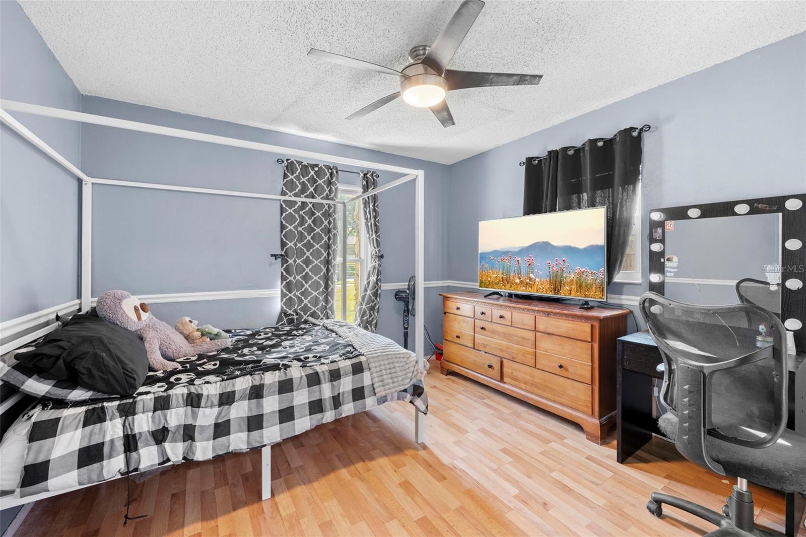 Image 21 of 39 For 11201 Island Pine Drive