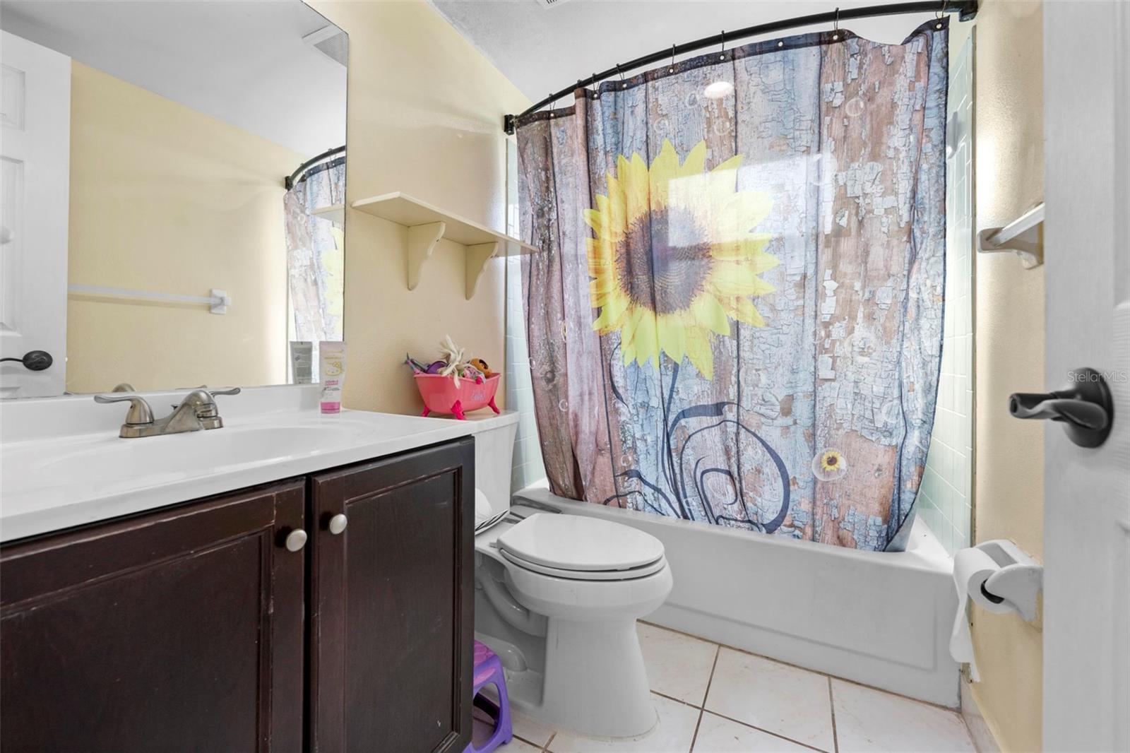 Image 24 of 39 For 11201 Island Pine Drive