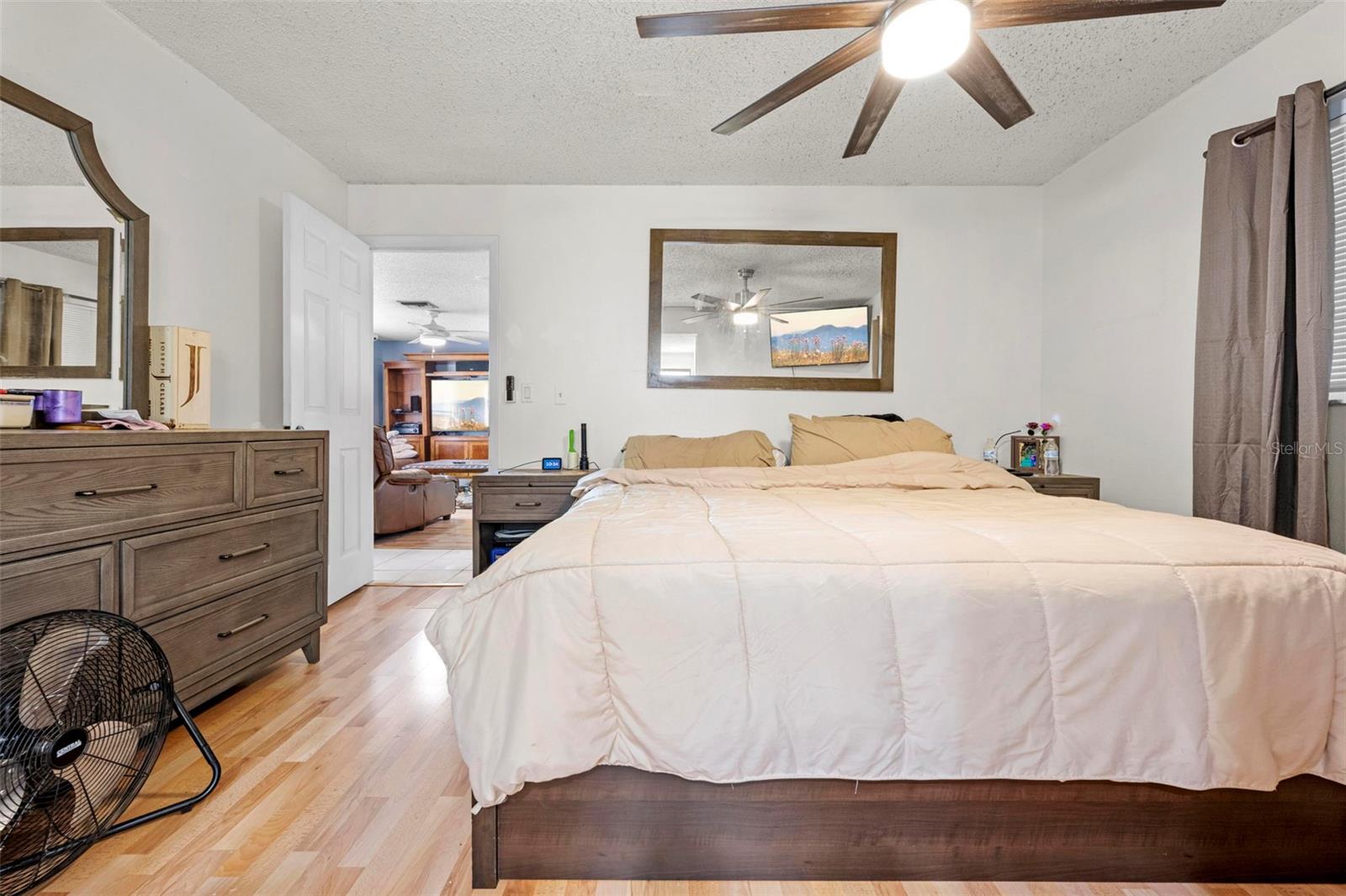 Image 32 of 39 For 11201 Island Pine Drive