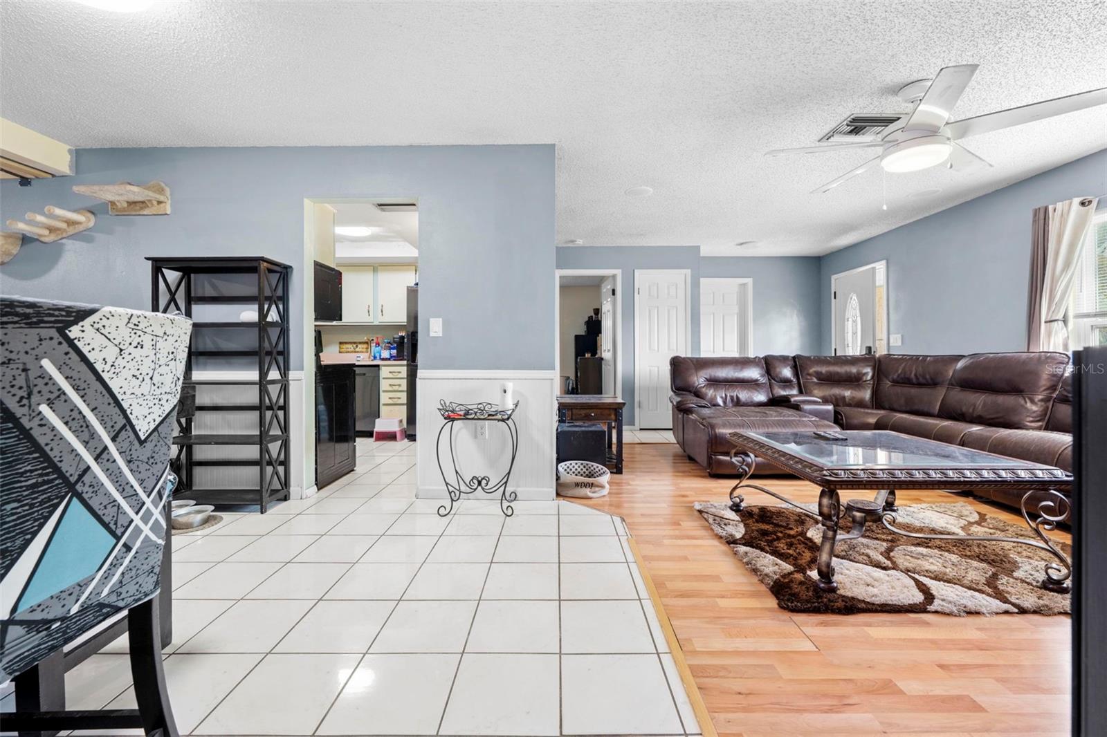 Image 8 of 39 For 11201 Island Pine Drive