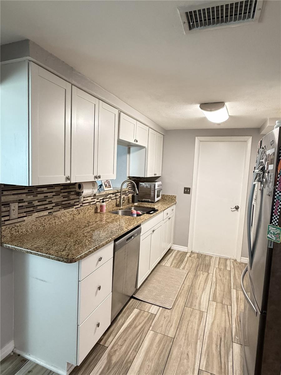 Image 9 of 20 For 3711 Blackhawk Drive