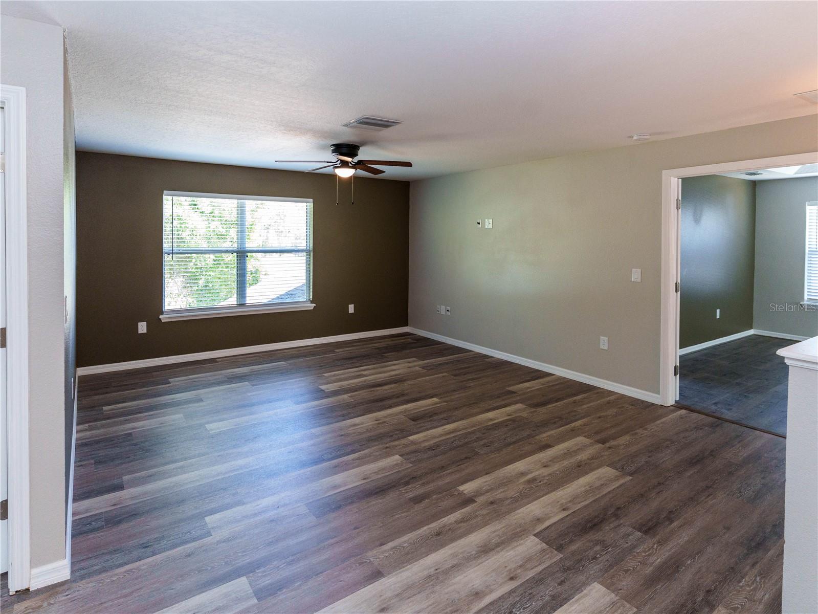 Image 13 of 33 For 11727 Colony Lakes Boulevard