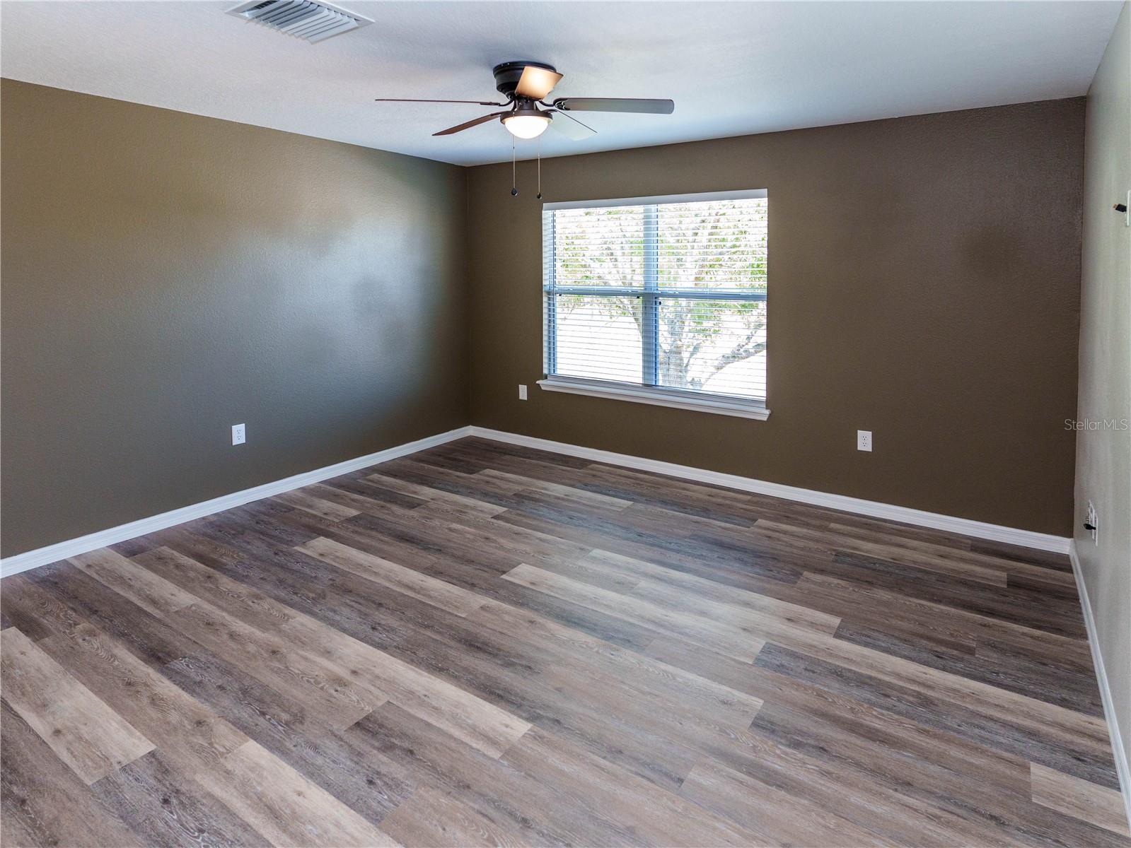 Image 23 of 33 For 11727 Colony Lakes Boulevard