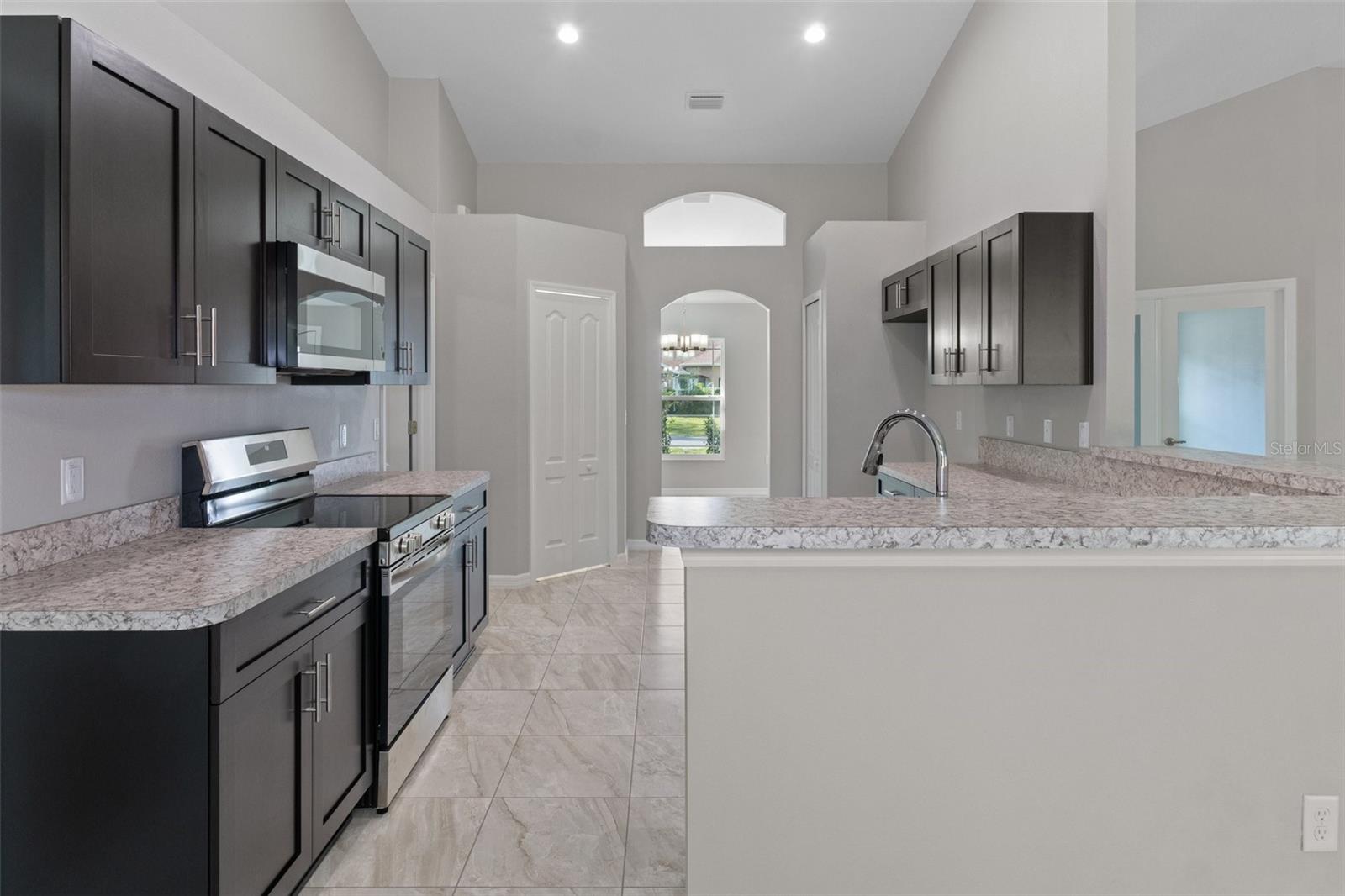 Image 12 of 40 For 11357 Latchwood Avenue