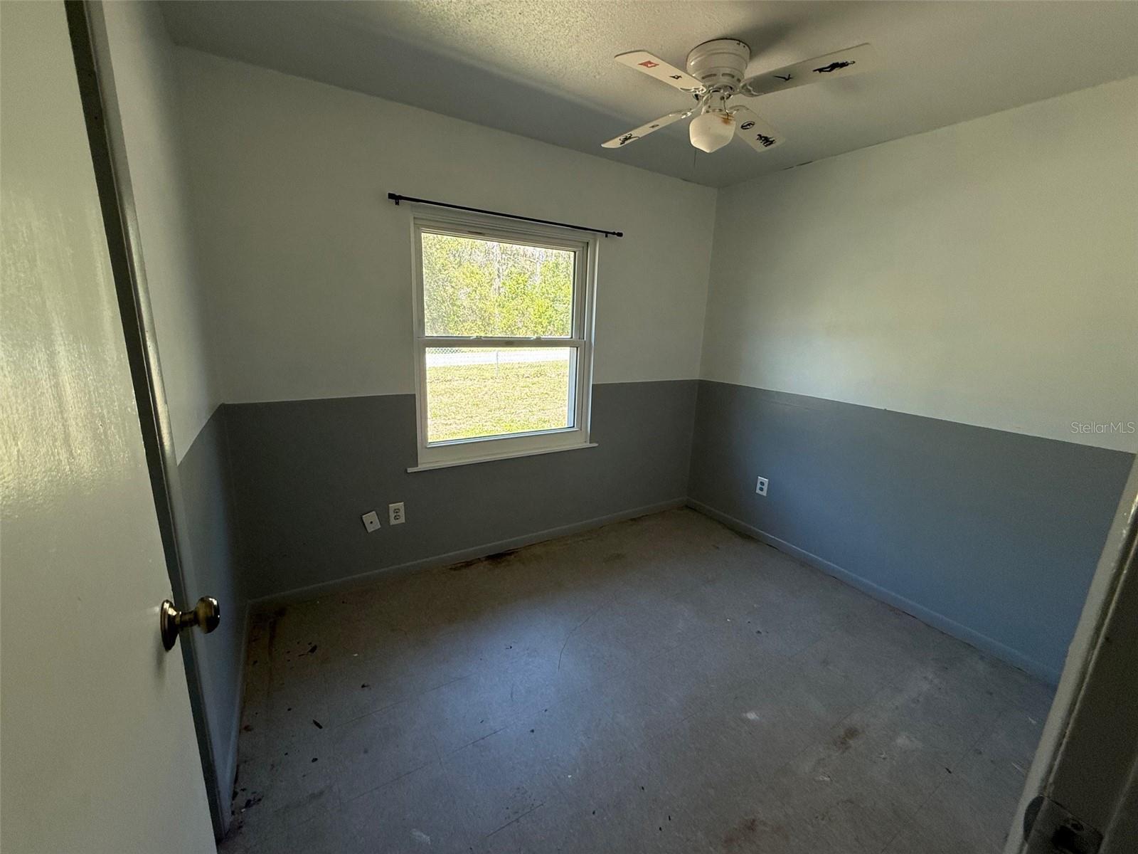 Image 11 of 19 For 6292 Park Drive