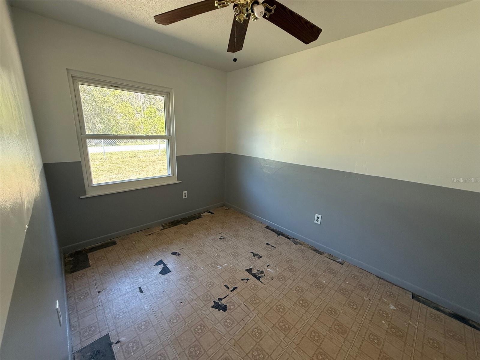 Image 12 of 19 For 6292 Park Drive