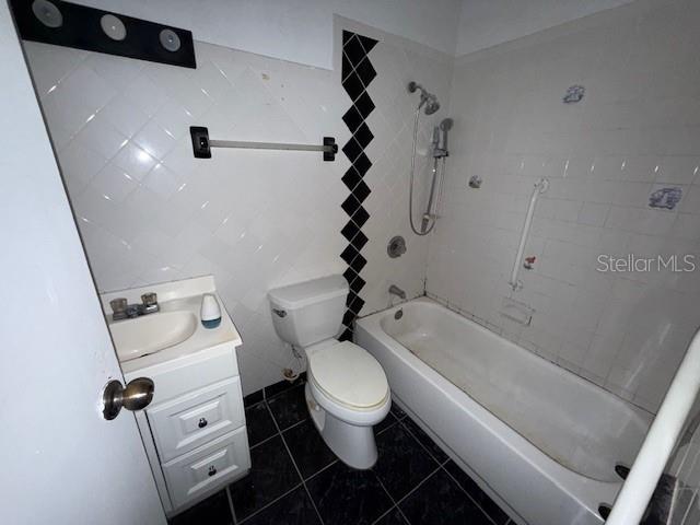 Image 14 of 19 For 6292 Park Drive