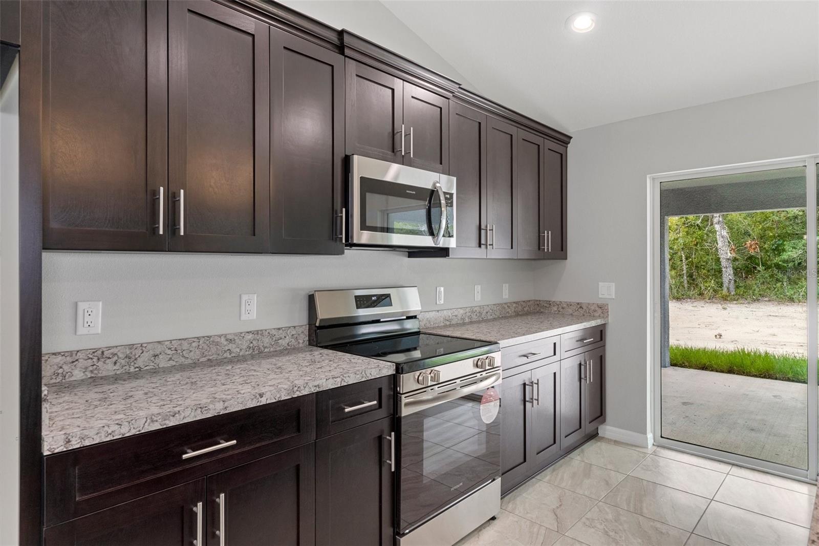 Image 12 of 38 For 11367 Latchwood Avenue