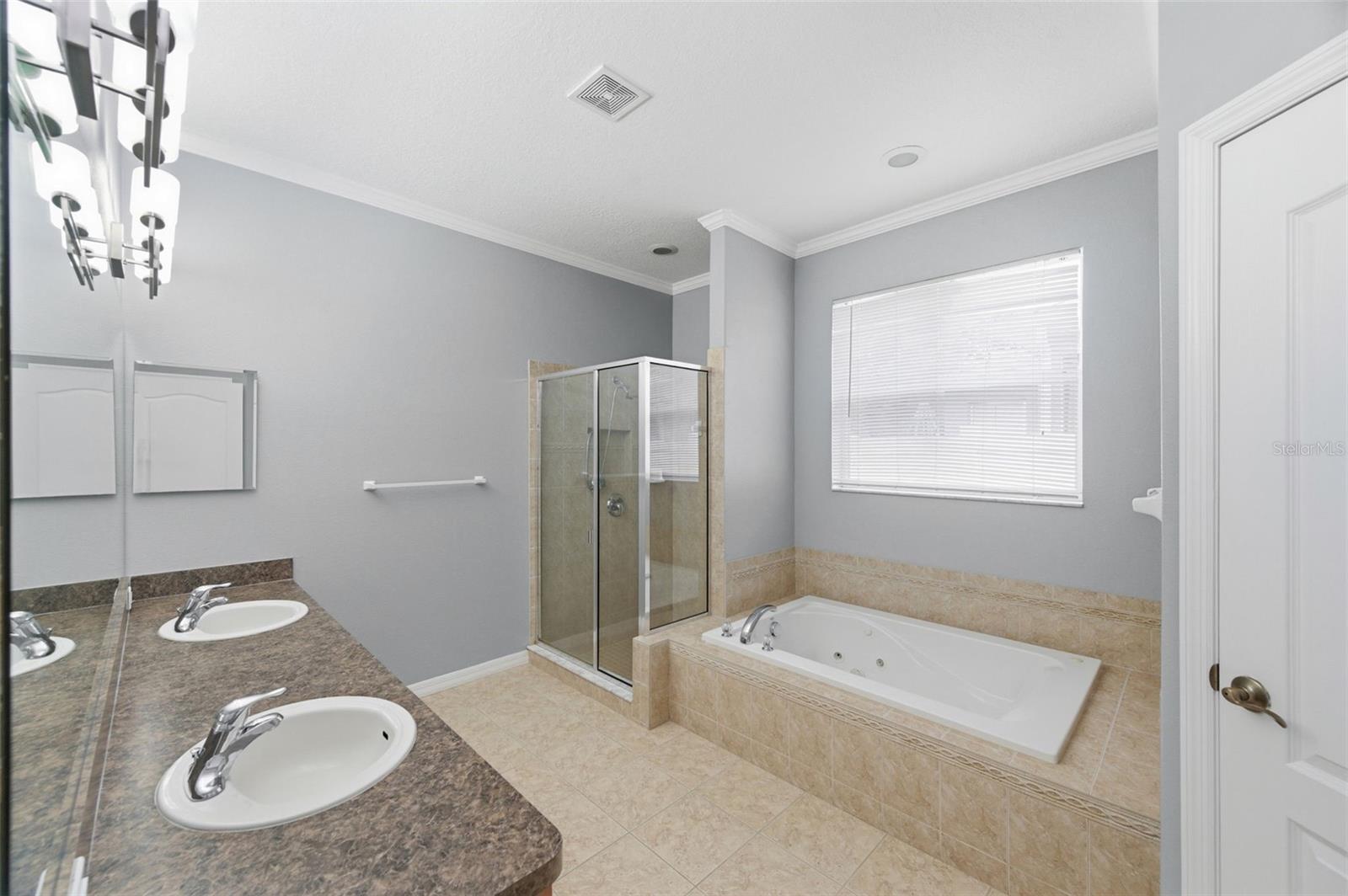 Image 35 of 78 For 14753 Potterton Circle