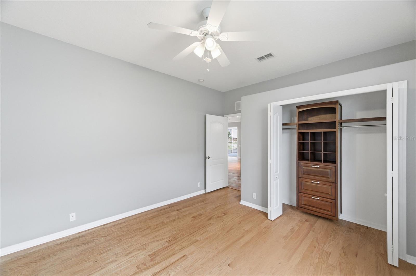 Image 43 of 78 For 14753 Potterton Circle