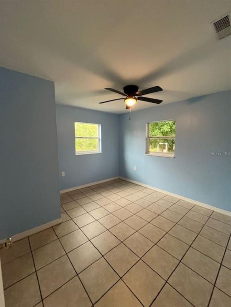 Image 11 of 34 For 9451 111th Street