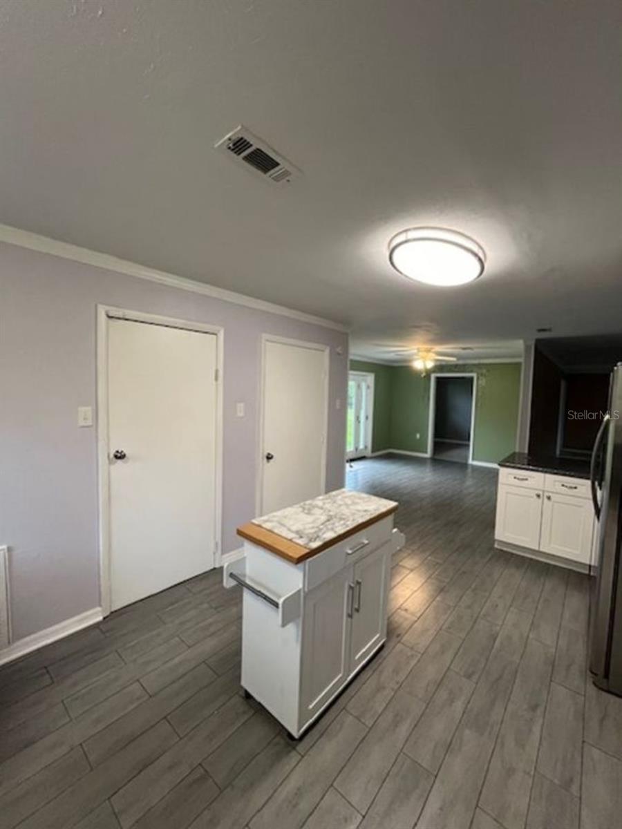 Image 18 of 34 For 9451 111th Street