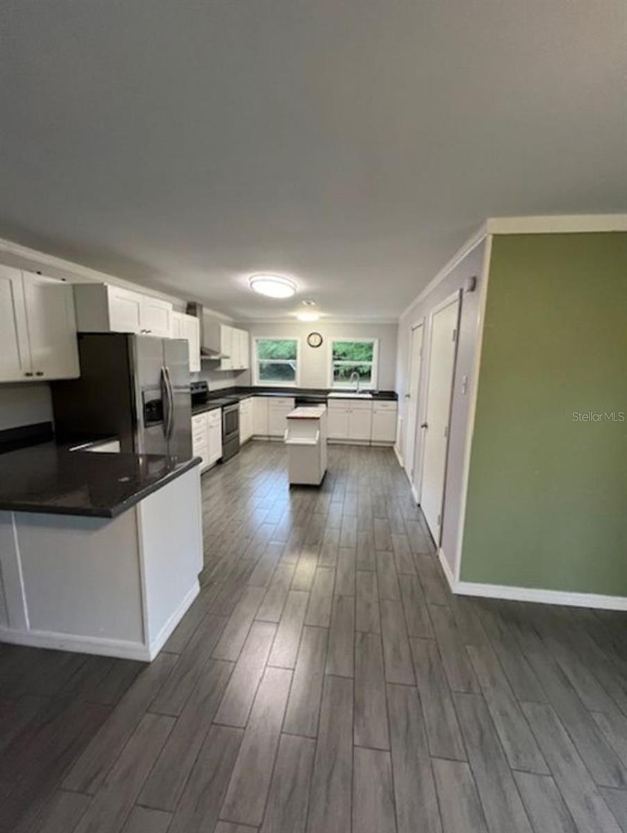 Image 28 of 34 For 9451 111th Street