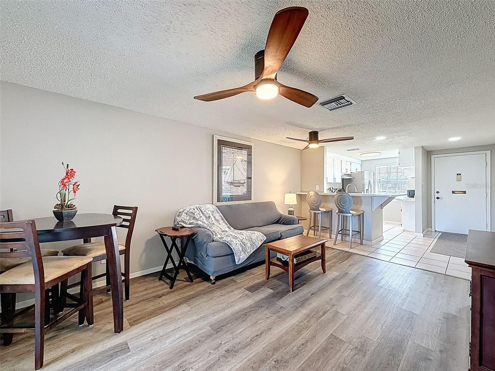 Listing photo id 9 for 3315 Trophy Boulevard 0