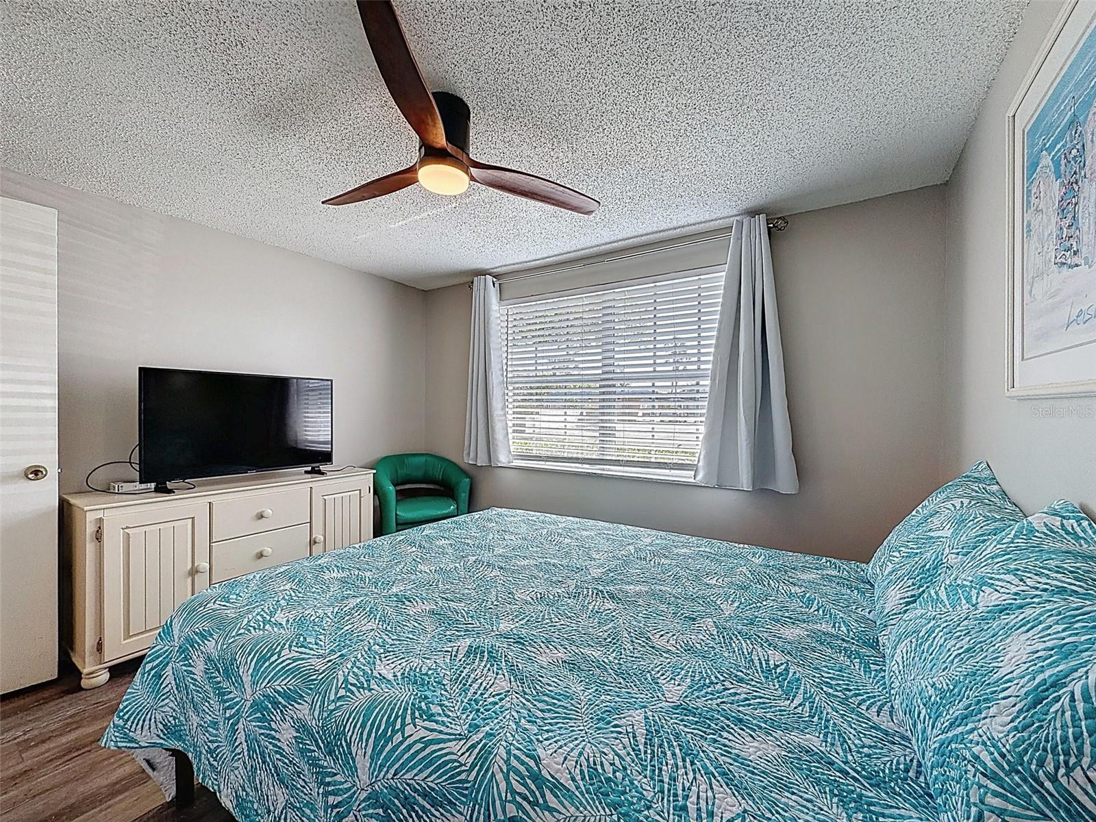 Listing photo id 15 for 3315 Trophy Boulevard 0