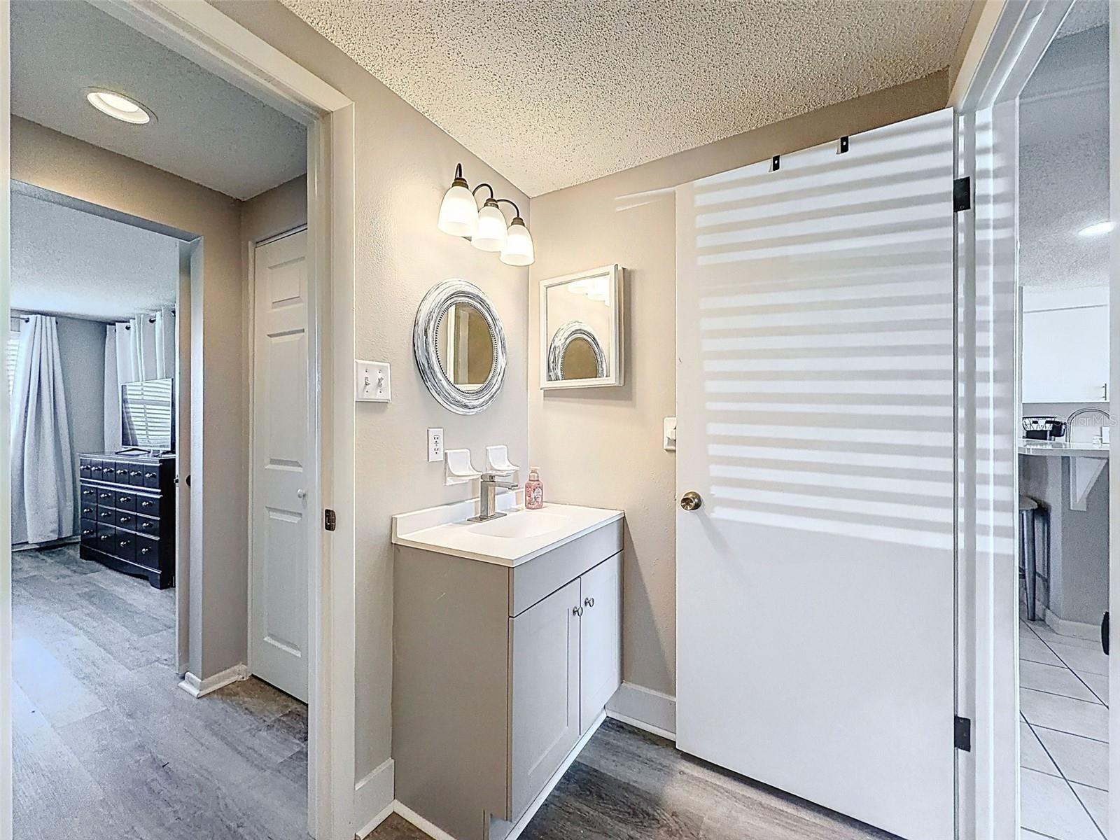 Listing photo id 20 for 3315 Trophy Boulevard 0