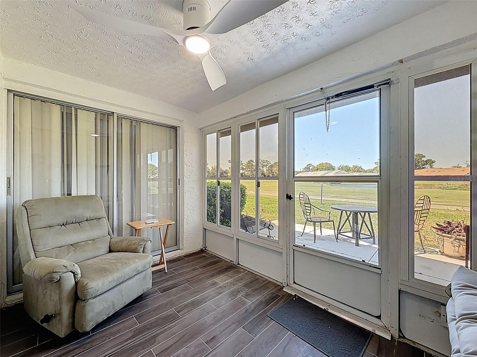 Listing photo id 26 for 3315 Trophy Boulevard 0