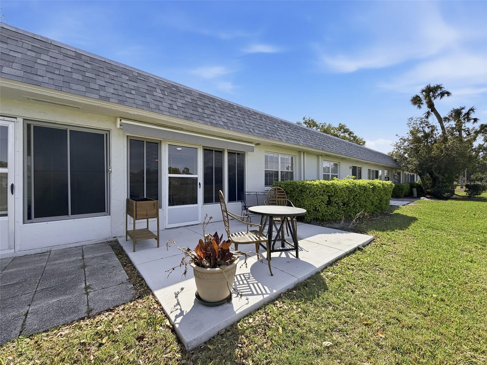 Listing photo id 30 for 3315 Trophy Boulevard 0