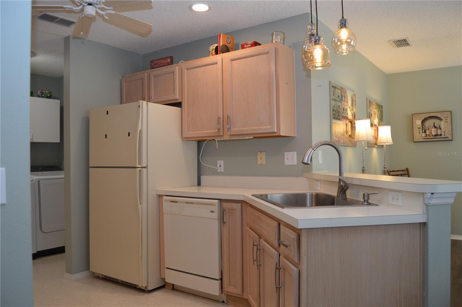 Image 14 of 30 For 1706 El Nino Street