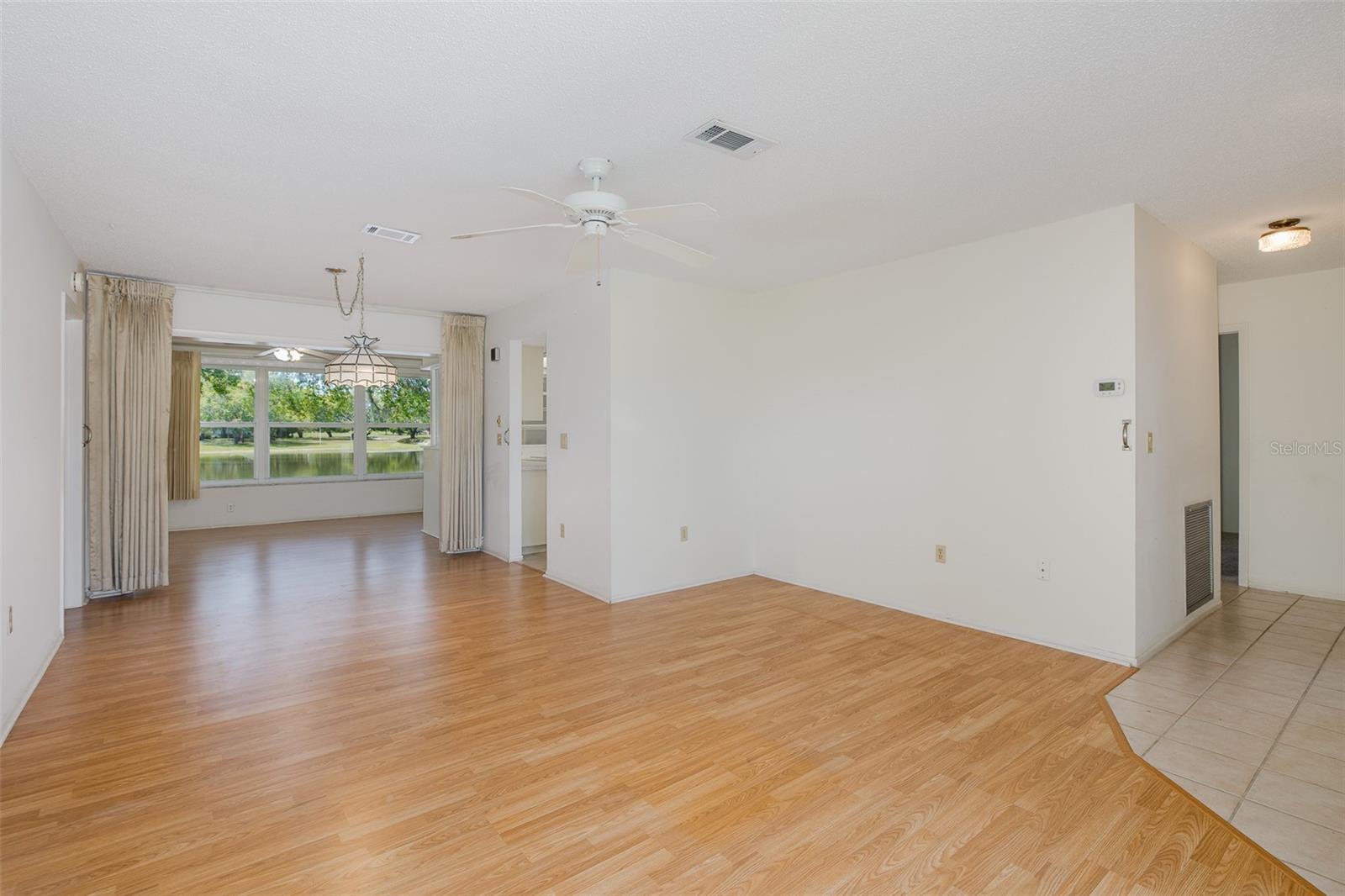 Image 10 of 35 For 8330 Divot Way