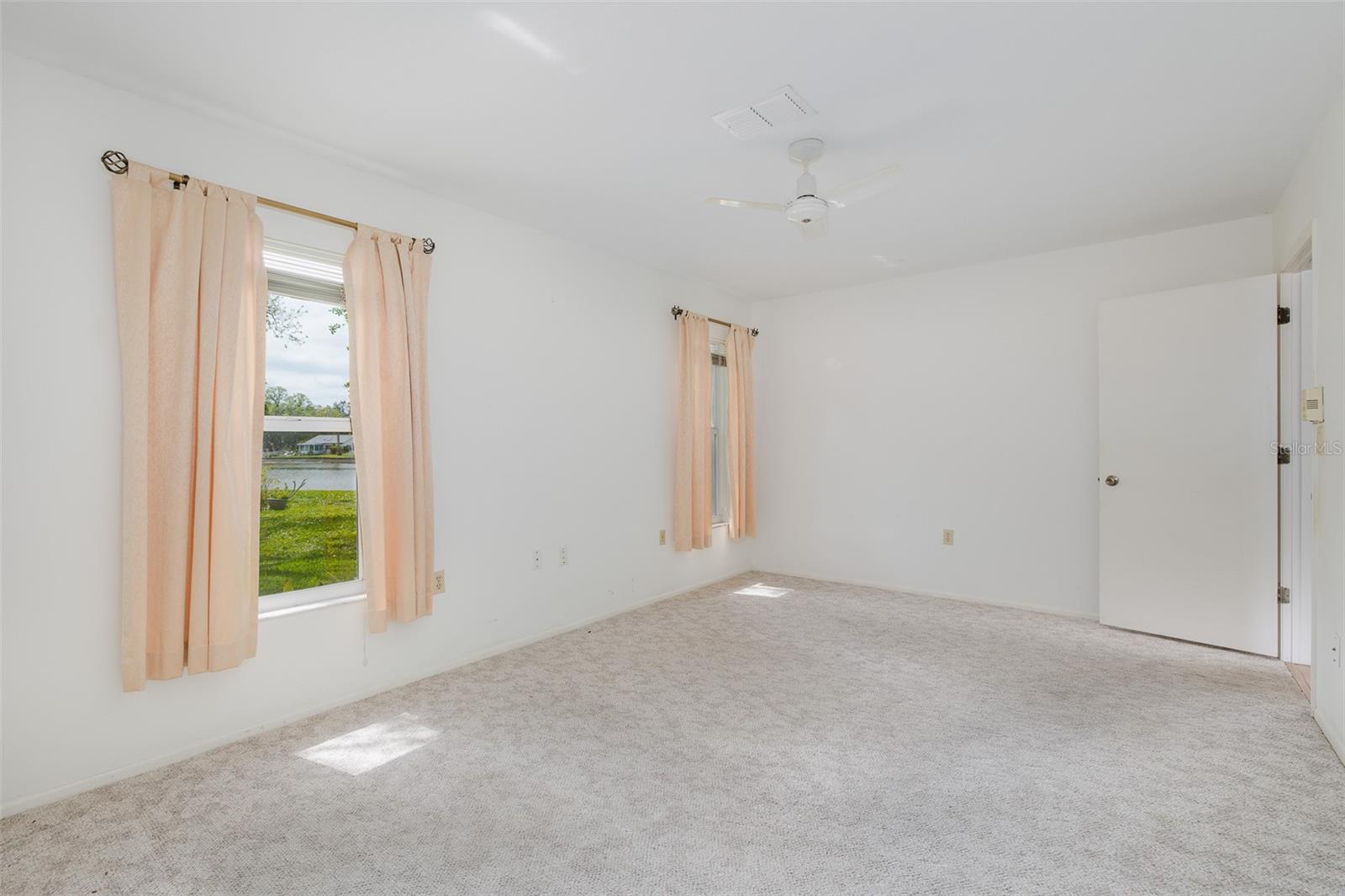 Image 15 of 35 For 8330 Divot Way