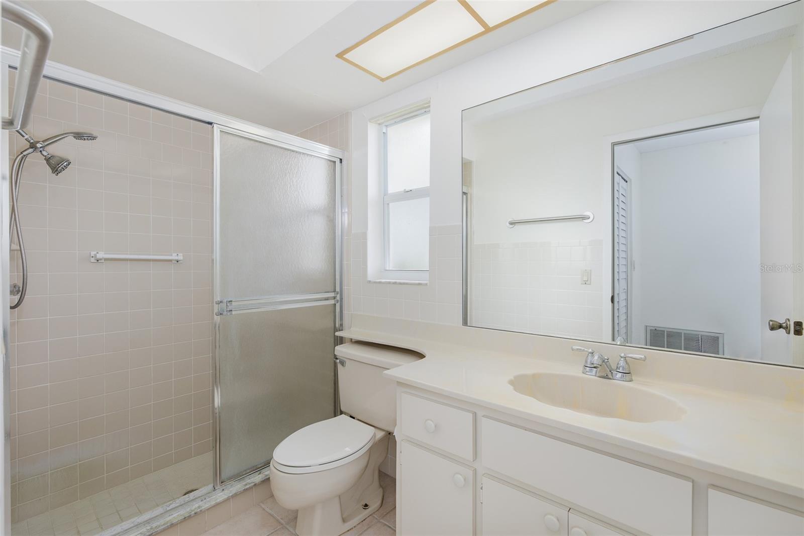 Image 16 of 35 For 8330 Divot Way