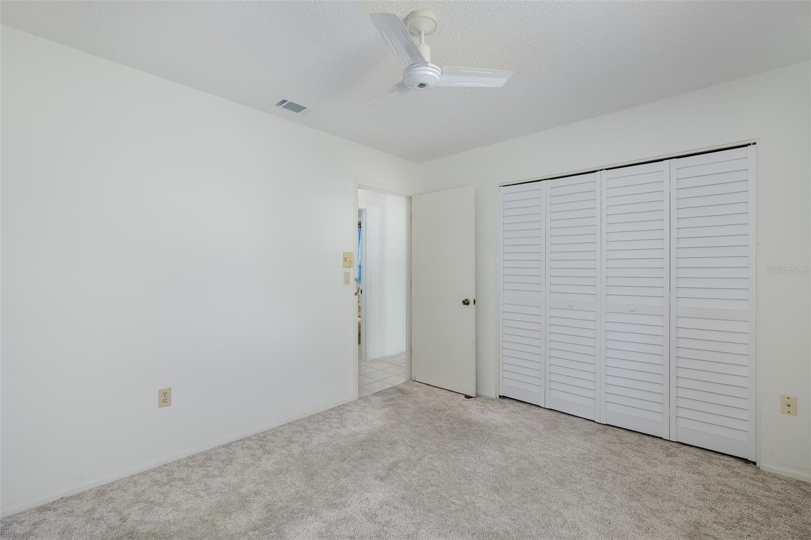 Image 20 of 35 For 8330 Divot Way