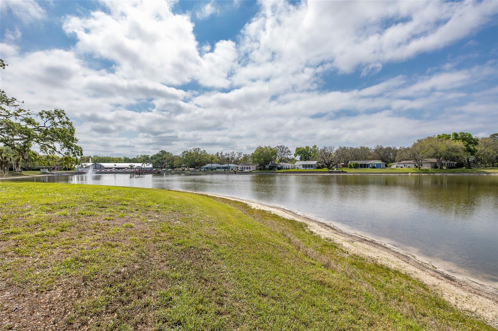 Image 25 of 35 For 8330 Divot Way