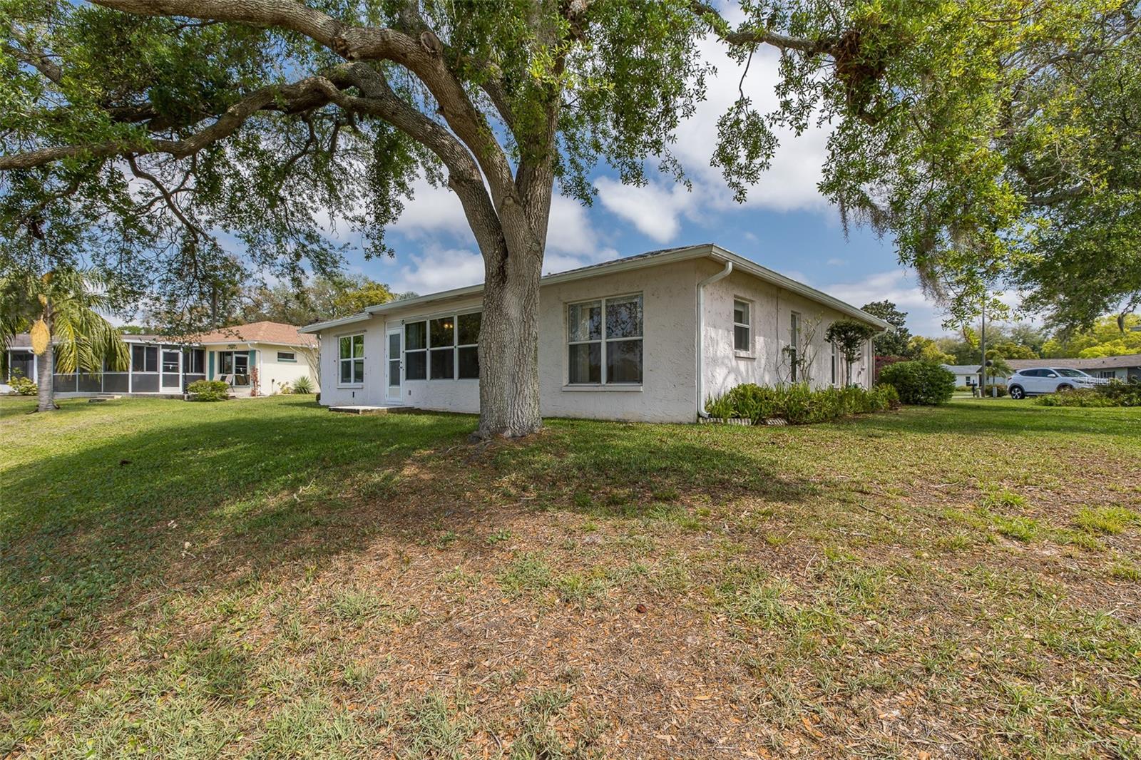 Image 26 of 35 For 8330 Divot Way