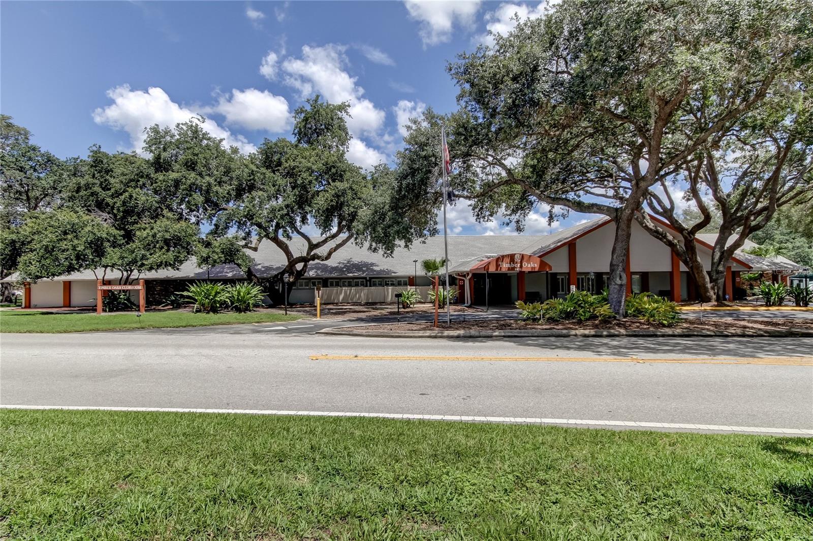 Image 31 of 35 For 8330 Divot Way