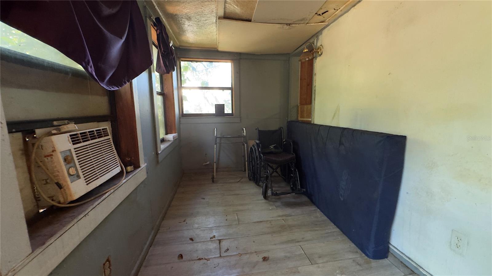 Image 8 of 34 For 12341 Deer Lake Drive