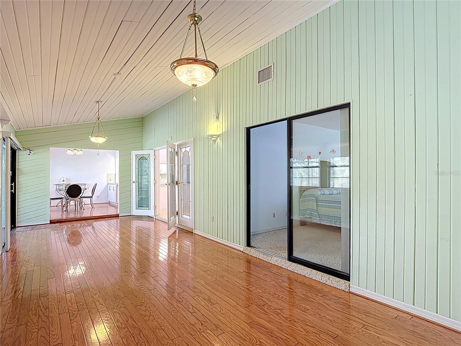 Image 23 of 85 For 34485 Cedarfield Drive